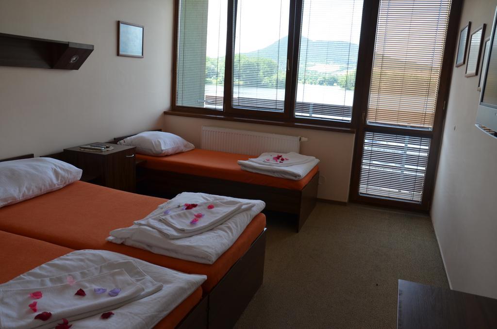 Resort Marina Labe Lovosice Habitación foto