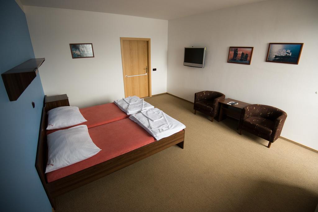 Resort Marina Labe Lovosice Habitación foto